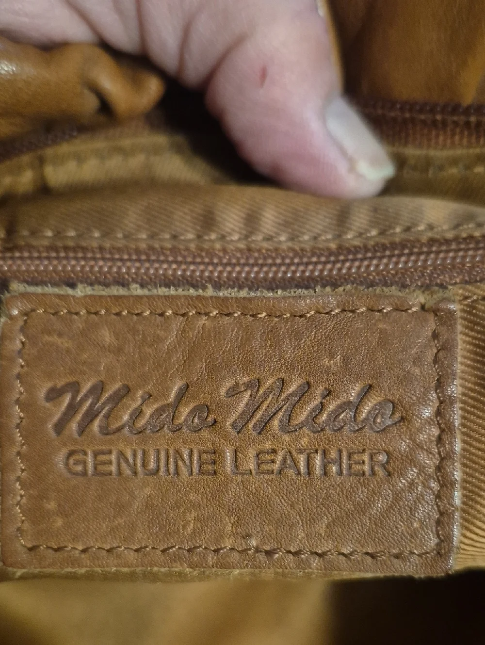Mido Mido Tan Gathered Shoulder Bag - Picture 12 of 14